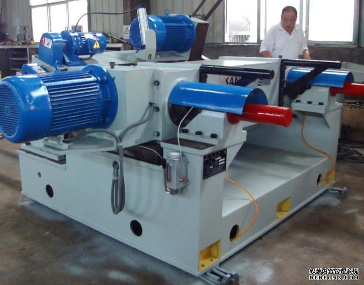 Features of Intelligent CNC Spindleless Rotary Cutting Machine